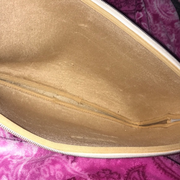 Computer case - Picture 3 of 5